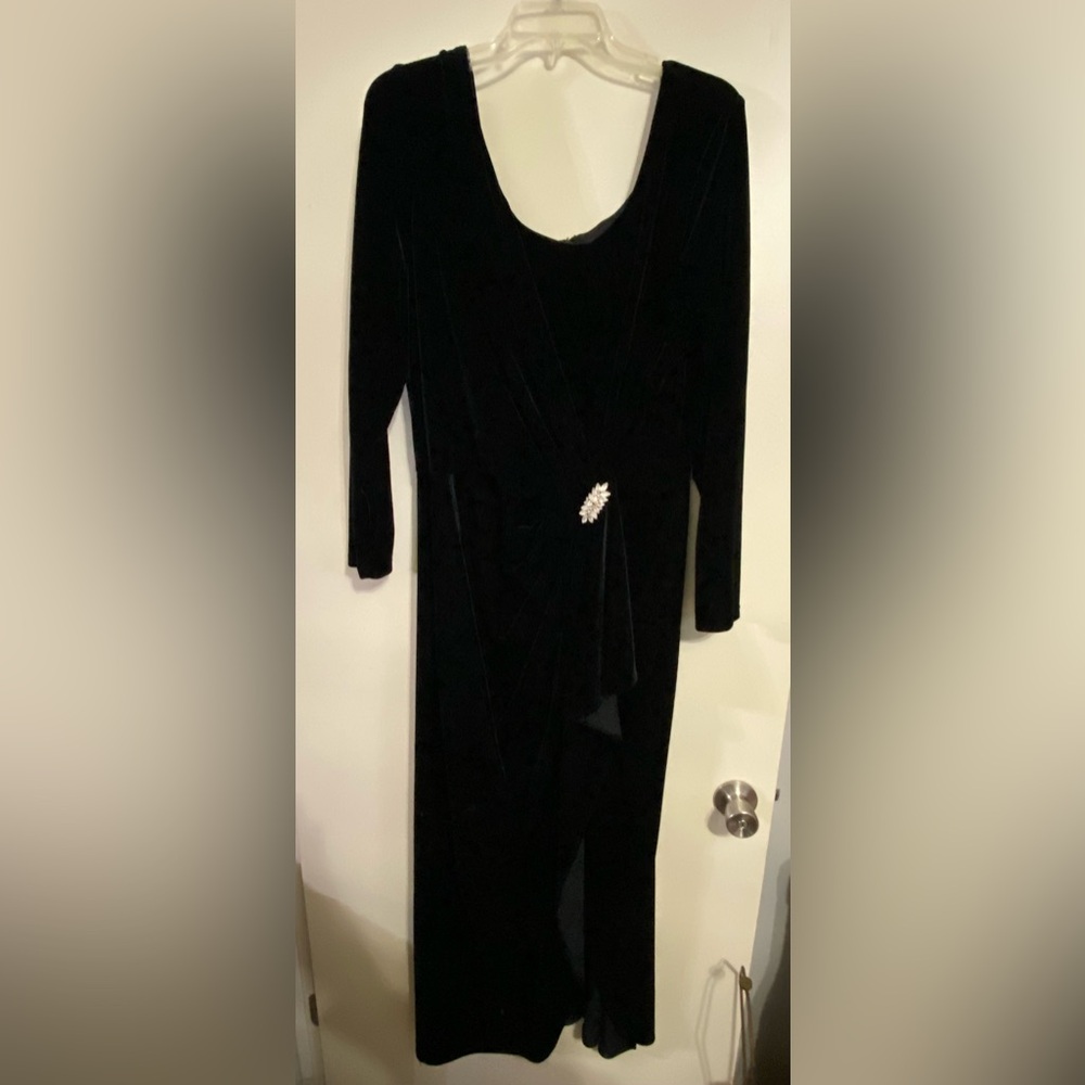 Jeffrey & Dara Evenings by Tom Barra Black Size 20